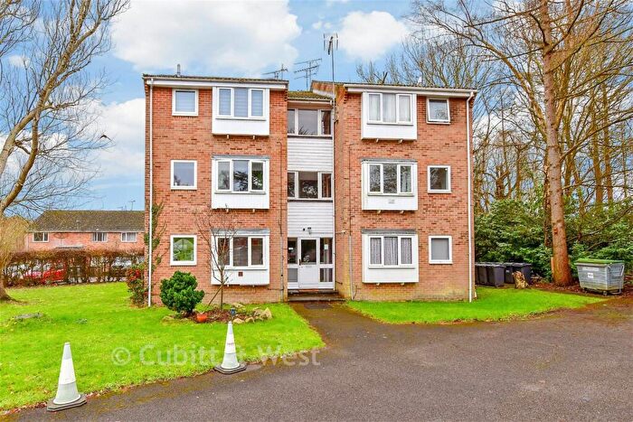 Studio For Sale In Holly Drive, Waterlooville, Hampshire, PO7