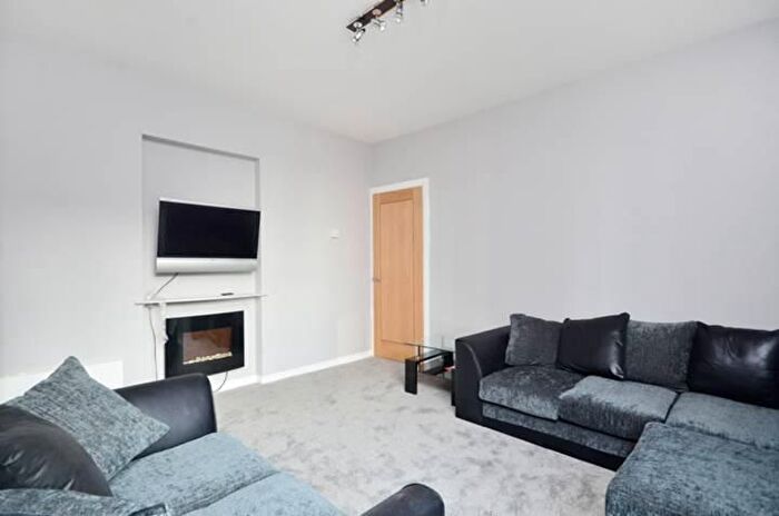 4 Bedroom Property To Rent In Field Road, London, W6