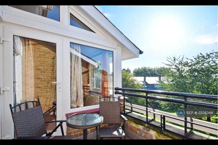 2 Bedroom Flat To Rent In Forest Hill, London, SE23