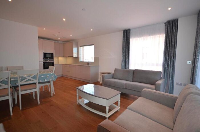 2 Bedroom Flat To Rent In Quarrion House, Colindale, London, NW9