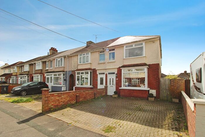 2 Bedroom End Terrace House For Sale In Whitby Grove, Swindon, SN2