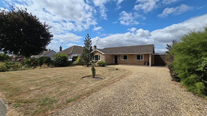 3 Bedroom Detached Bungalow For Sale In Seagate Road, Long Sutton, PE12