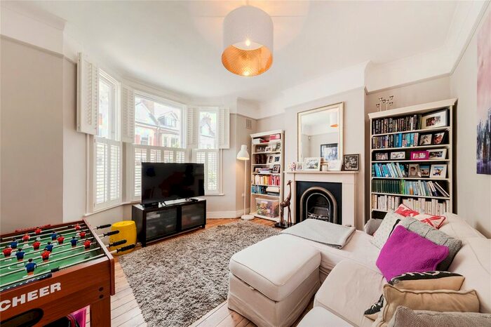 4 Bedroom Terraced House To Rent In Mysore Road, Clapham Common, SW11
