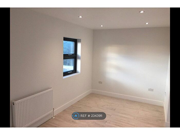 1 Bedroom Flat To Rent In Ilford, Ilford, IG3