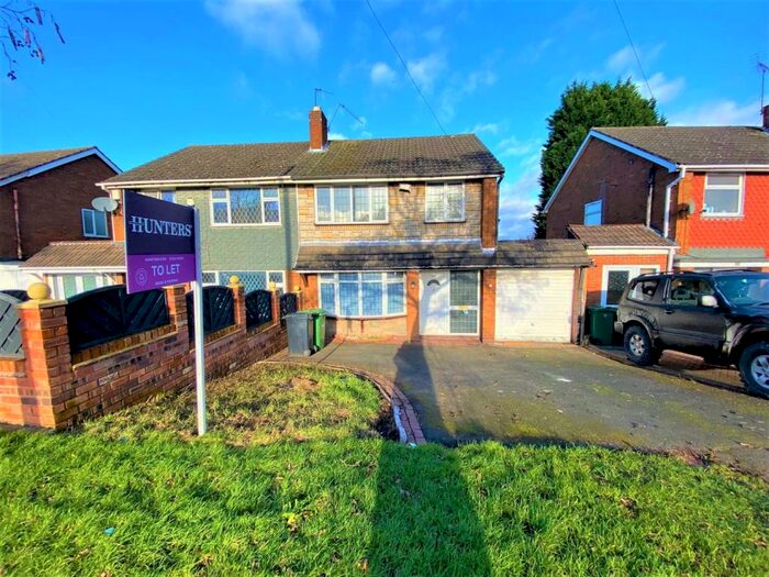 3 Bedroom House To Rent In New Farm Road, Stourbridge, DY9