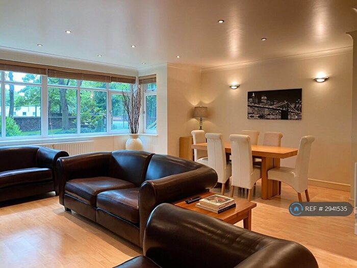 2 Bedroom Flat To Rent In Maycroft House, Mossley Hill, Liverpool, L18