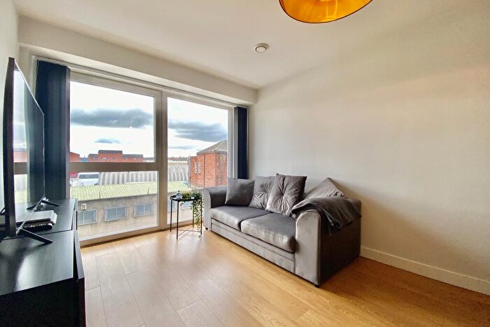 2 Bedroom Apartment To Rent In Victoria Riverside, Hunslet Road, Leeds, West Yorkshire, LS10