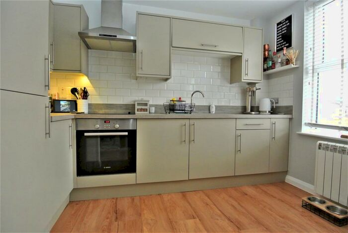 1 Bedroom Apartment To Rent In Addlestone, KT15