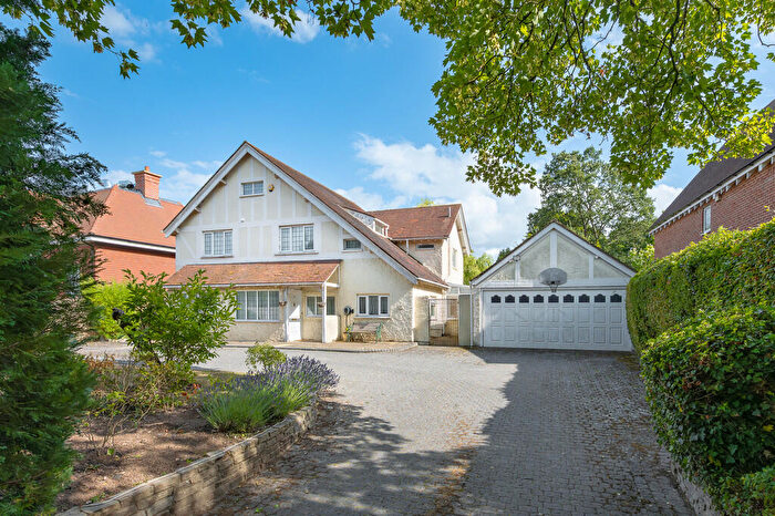 5 Bedroom Detached House For Sale In West Purley, Surrey, CR8