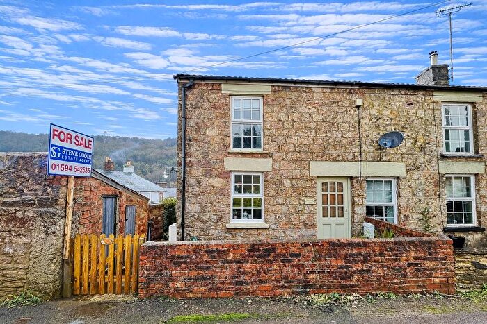 2 Bedroom Cottage For Sale In Tramway Road, Cinderford, GL14