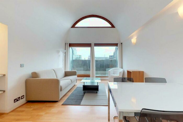 1 Bedroom Apartment To Rent In Thomas More House, Barbican, EC2Y