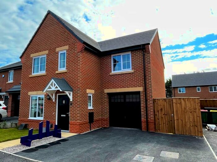 3 Bedroom Detached House To Rent In Swanage Close, Preston, PR4