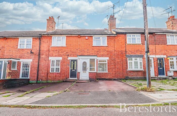 3 Bedroom Terraced House For Sale In Henry Road, Chelmsford, CM1