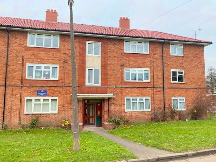 2 Bedroom Property To Rent In Warstones Gardens, Wolverhampton WV4