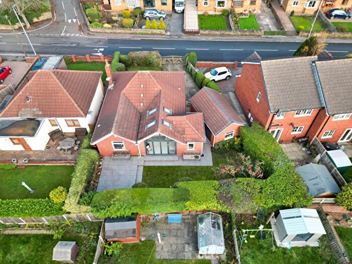 3 Bedroom Bungalow For Sale In Manor Road, Ossett, West Yorkshire, WF5