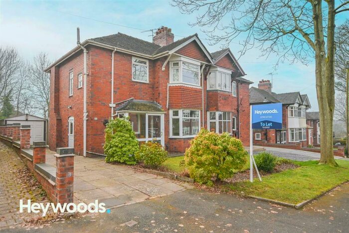 3 Bedroom Semi-Detached House To Rent In Kingsway West, Westlands, Newcastle-under-Lyme, ST5