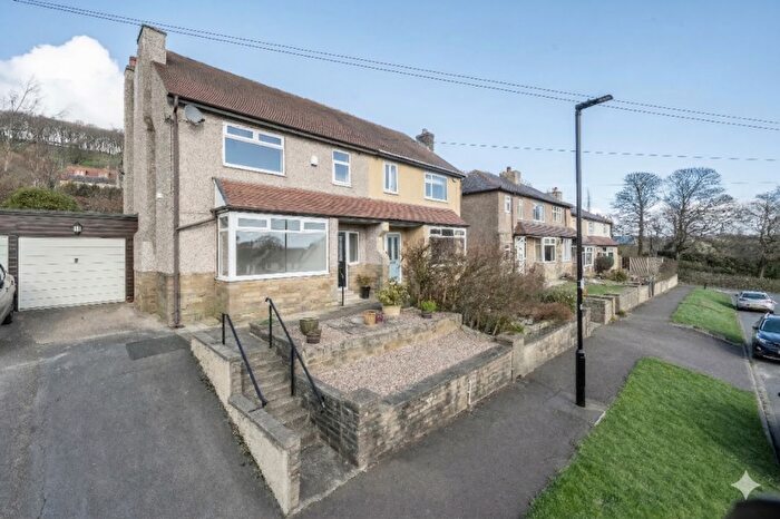 3 Bedroom Semi Detached House For Sale In Holme Road, Warley, HX2