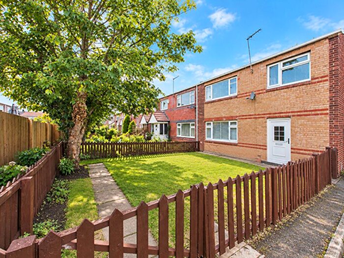 3 Bedroom End Terrace House For Sale In Tennyson Walk, Blacon, CH1