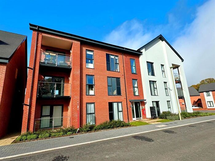 2 Bedroom Apartment For Sale In Waxwing House, Green Finch Road, Whiteley, PO15