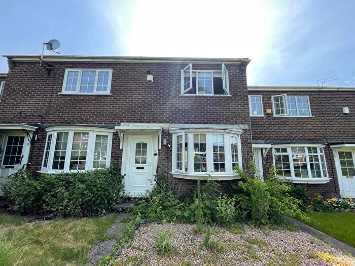 2 Bedroom Town House For Sale In Thetford Close, Arnold, Nottingham, Nottinghamshire, NG5