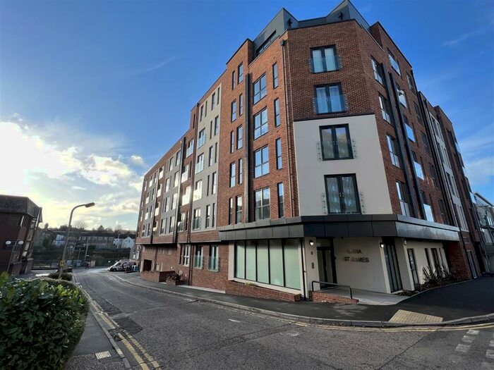 2 Bedroom Flat To Rent In Lunar House, St. James Road, Brentwood, CM14