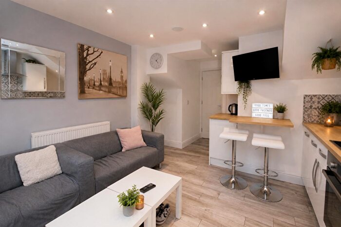 5 Bedroom House To Rent In Parkfield Place, Cathays, Cardiff, CF14
