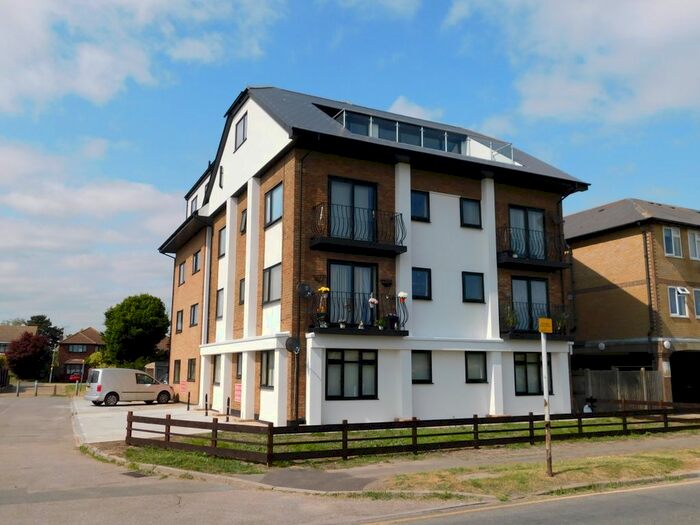 1 Bedroom Flat To Rent In Western Esplanade, Canvey Island, SS8