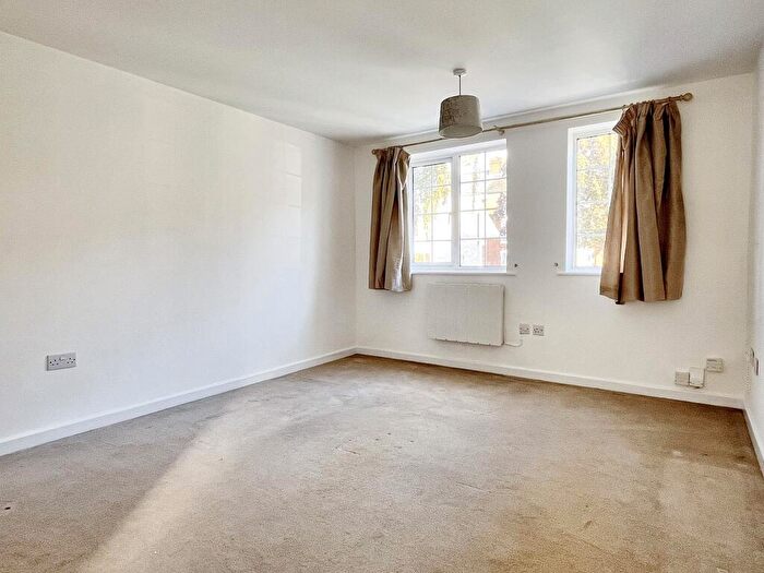 1 Bedroom Flat To Rent In Kingsholm Road, Gloucester, GL1
