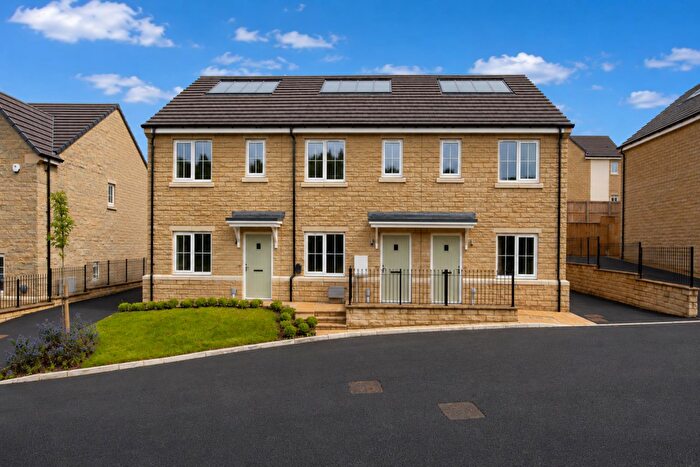 2 Bedroom Terraced House For Sale In Lindley Moor Avenue, Skipton, BD23