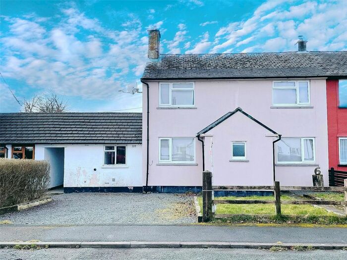3 Bedroom Semi-Detached House For Sale In Ffordd Y Coedwyr, Llwyn Y Gog, Staylittle, Llanbrynmair, SY19