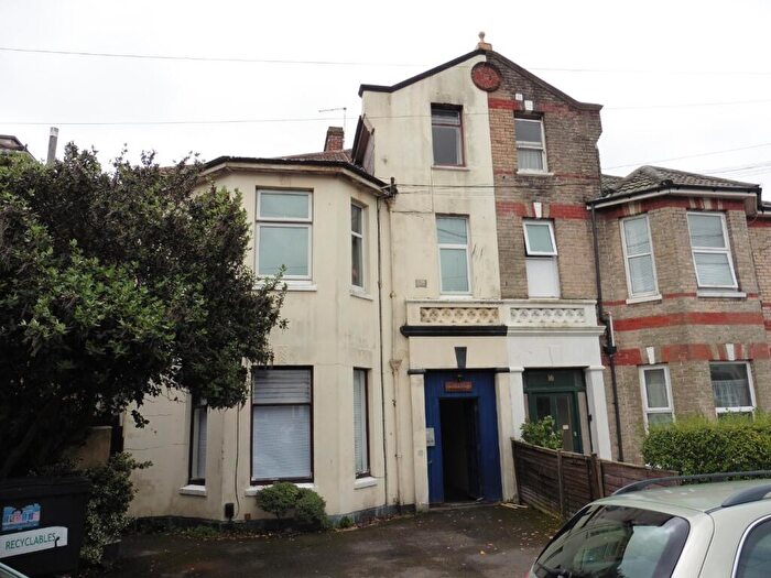 Flat To Rent In Carlton Road, Bournemouth, Dorset, BH1