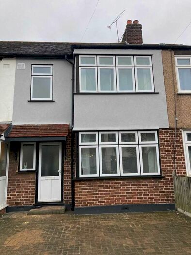 4 Bedroom Terraced House To Rent In Beechfield Gardens, Rush Green, RM7