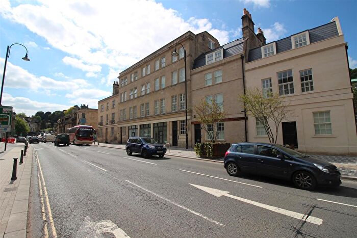 1 Bedroom Flat To Rent In Long Acre, Bath, BA1