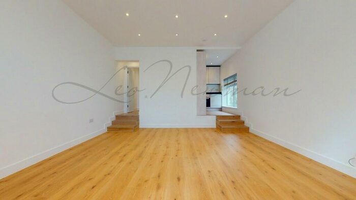 2 Bedroom Flat To Rent In Park Road, Barnet, North London, EN5