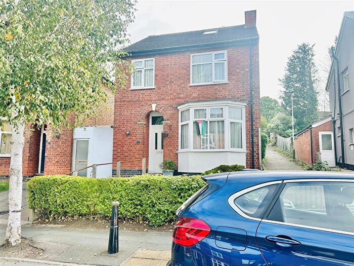 4 Bedroom Detached House For Sale In Mayflower Road, Leicester, LE5