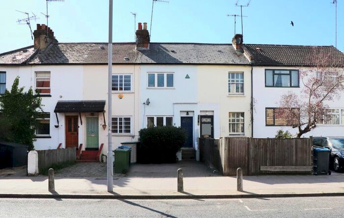 2 Bedroom Detached House To Rent In Park Road, Kingston Upon Thames, Surrey, KT2