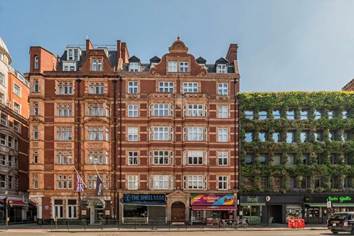 3 Bedroom Flat To Rent In Southampton Row, London, WC1B