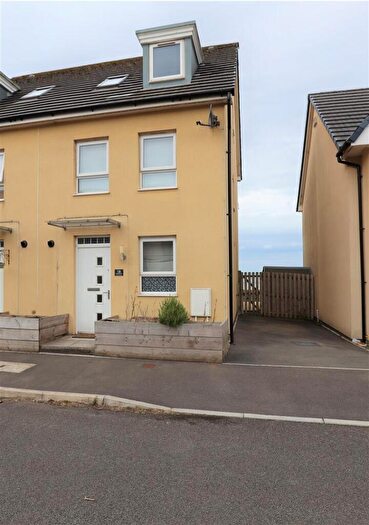 4 Bedroom Town House To Rent In Crompton Way, Ogmore-By-Sea, Vale Of Glamorgan, CF32