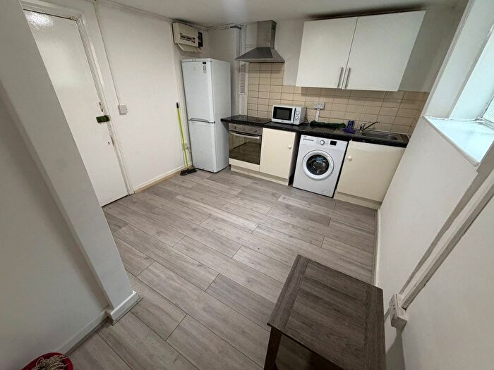 1 Bedroom Flat To Rent In London, SE5