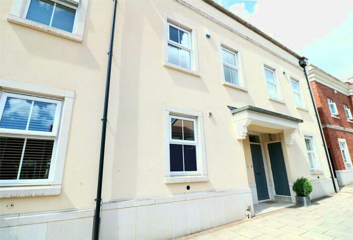 5 Bedroom House To Rent In Main Street, Dickens Heath, Solihull, B90