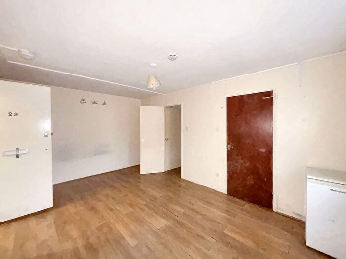 1 Bedroom Flat For Sale In Flat Willoughby Mews, Willoughby Lane, London, N17