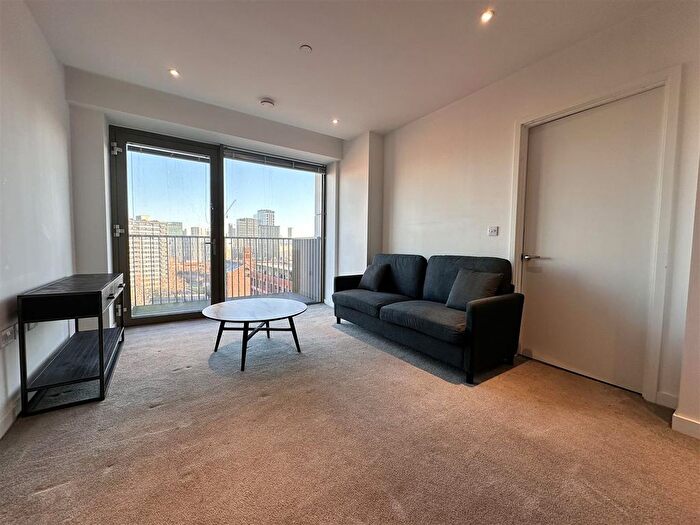 2 Bedroom Flat To Rent In Local Crescent, Hulme Street, Salford, M5