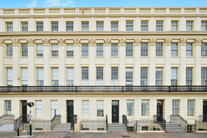 1 Bedroom Flat For Sale In Brunswick Terrace, Hove, BN3