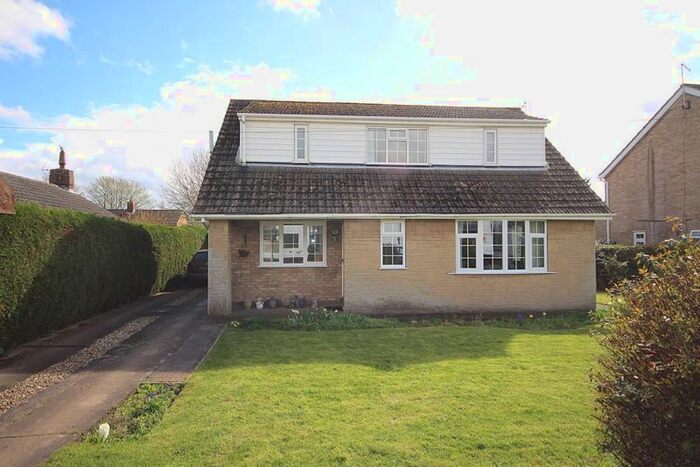 4 Bedroom Detached House For Sale In Duckthorpe Lane, Marshchapel, Grimsby, DN36