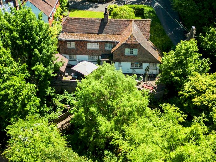 4 Bedroom Detached House For Sale In Fairmans Lane, Brenchley, Tonbridge, TN12