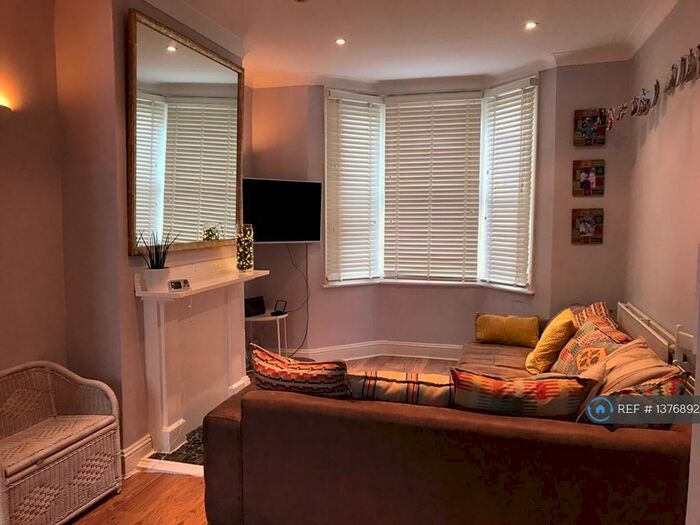 3 Bedroom Terraced House To Rent In Belmont Rd, South Norwood, SE25