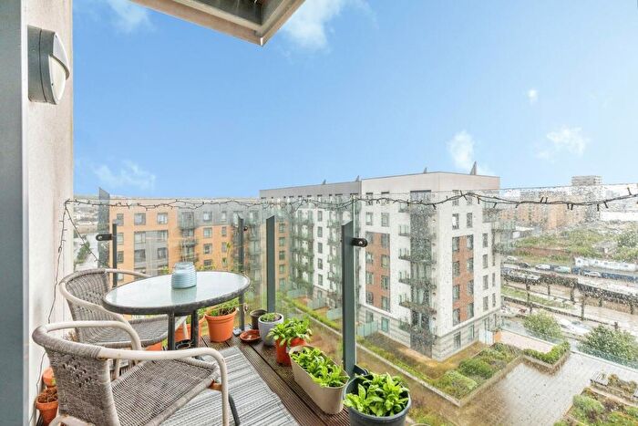 2 Bedroom Flat For Sale In Pegasus Way, Gillingham, Kent, ME7