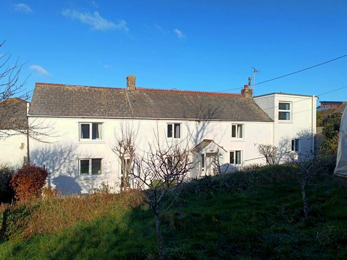 3 Bedroom Semi-Detached House For Sale In Holywell Bay, Newquay, TR8
