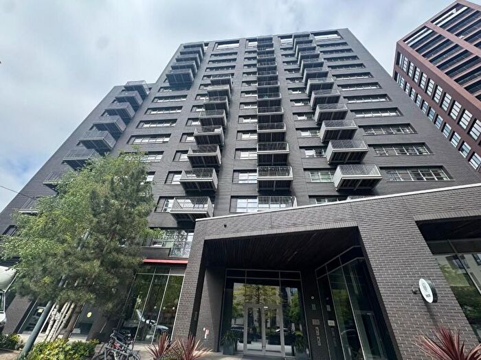 2 Bedroom Flat For Sale In Hope Street, London, E14