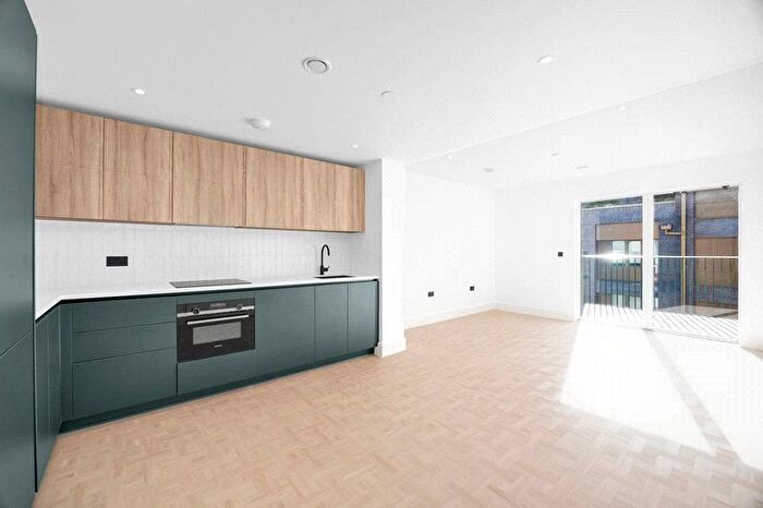 1 Bedroom Property To Rent In Papillion Apartments, London, SW11